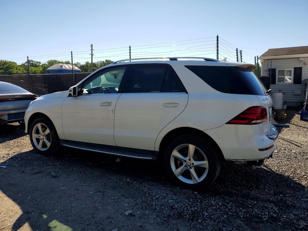 2016 Mercedes-Benz Gle 350 4Matic - Image 2