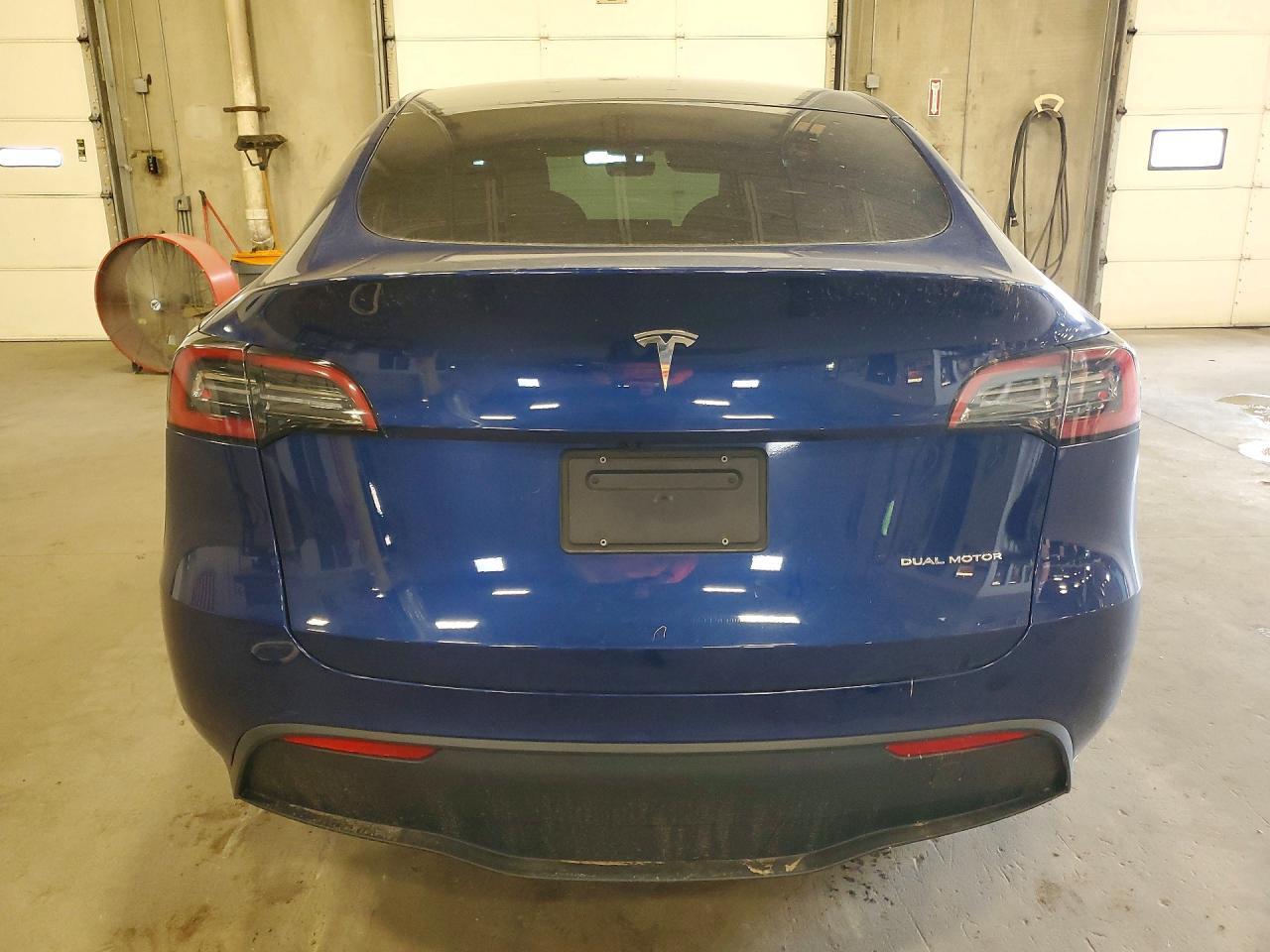 2022 Tesla Model Y - Фото 6