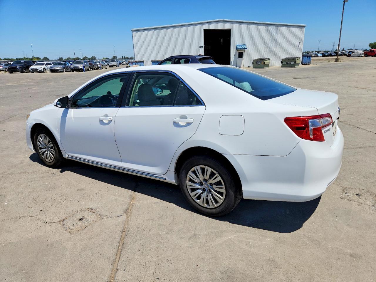 2012 Toyota Camry Le Automatic - Image 2