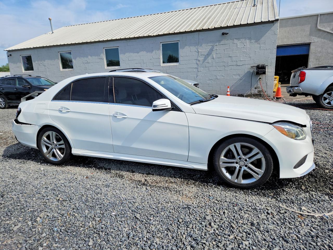 2016 Mercedes-Benz E 350 4Matic - Image 4