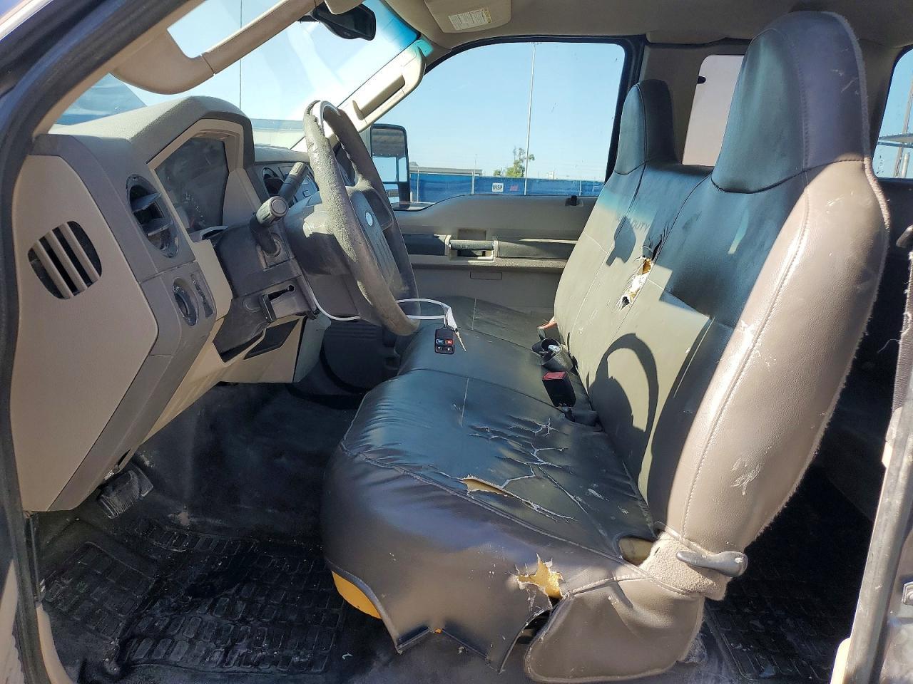 2009 Ford F250 Super Duty - Image 7