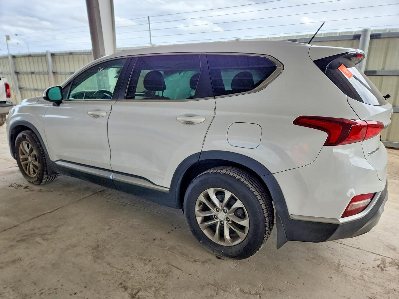 2020 Hyundai Santa Fe Se - Фото 2