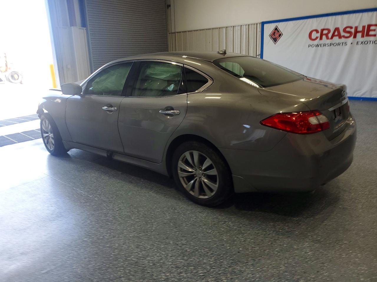 2013 Infiniti M37 X - Image 2