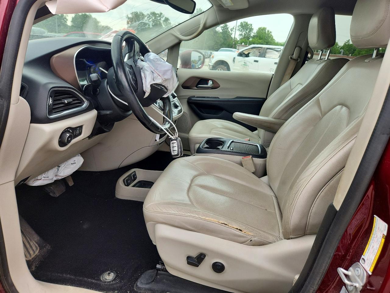 2017 Chrysler Pacifica Touring L Plus - Фото 7