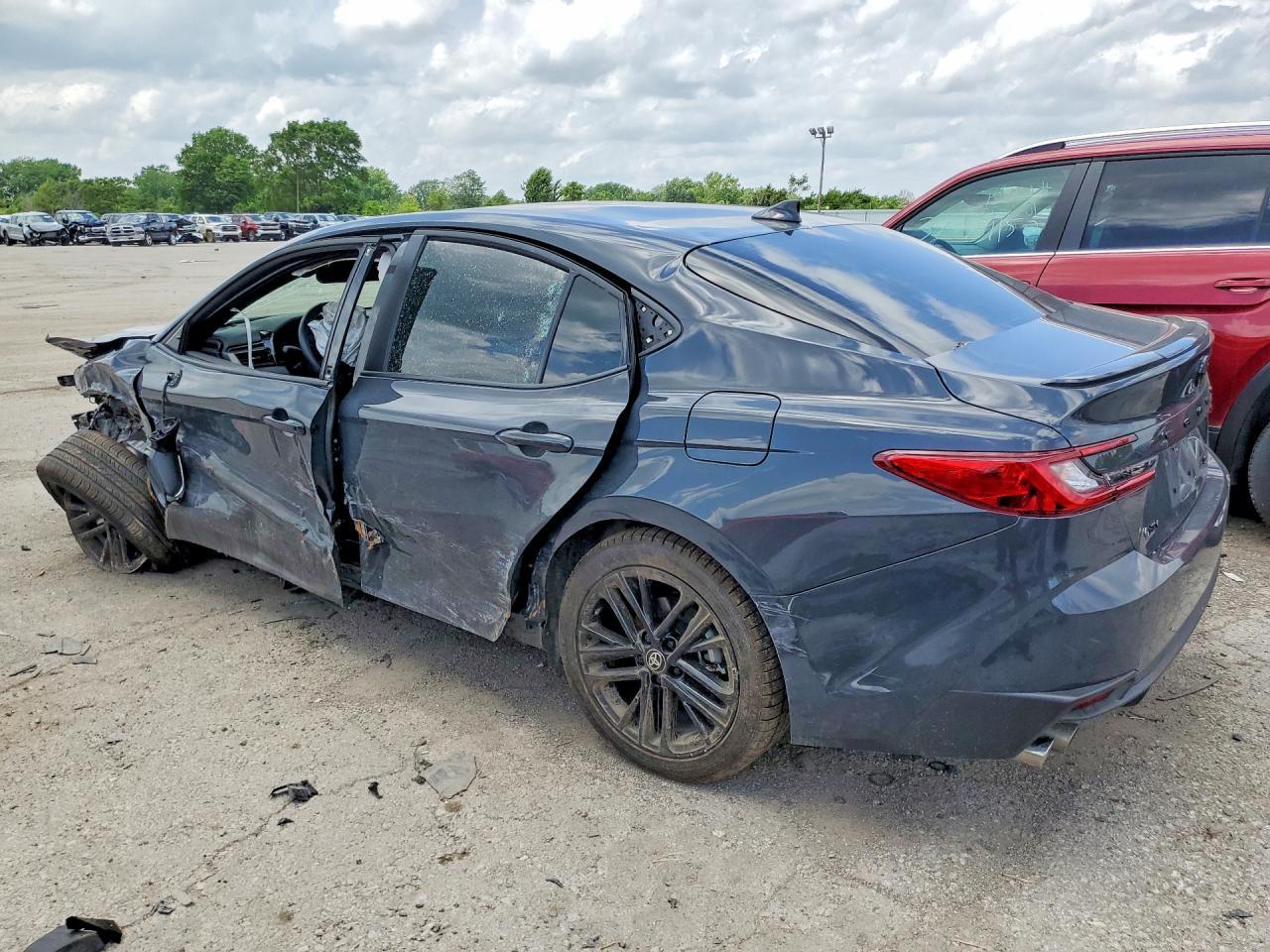 2026 Toyota Camry Se - Фото 2