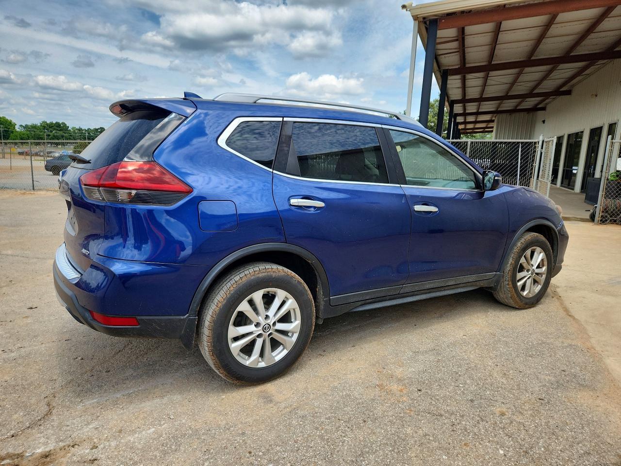 2018 Nissan Rogue S - Фото 3