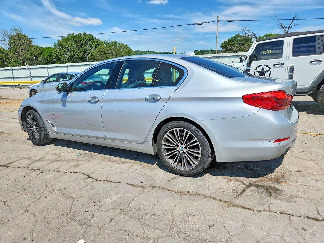 2018 BMW 530 Xi - Image 2