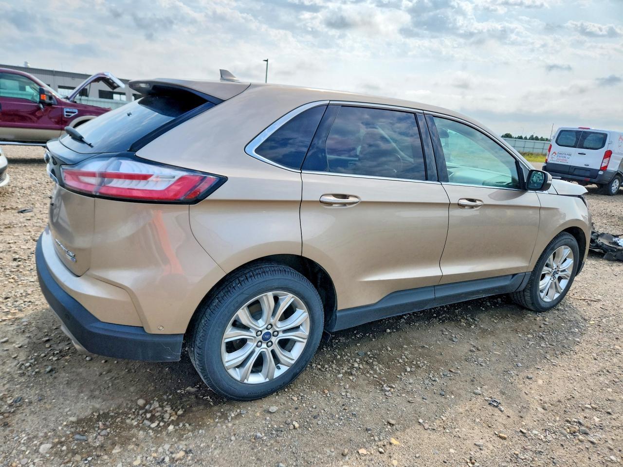 2020 Ford Edge Titanium - Фото 3
