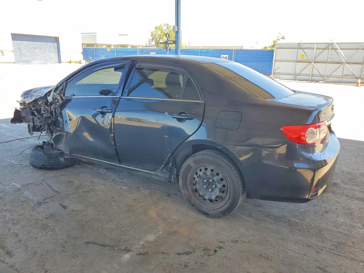 2013 Toyota Corolla Le - Image 2
