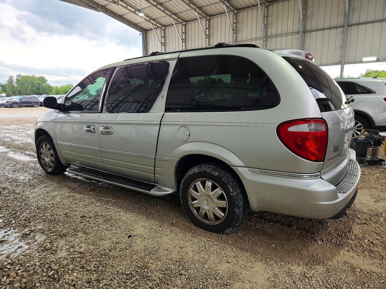 2007 Chrysler Town & Country Limited - Фото 2
