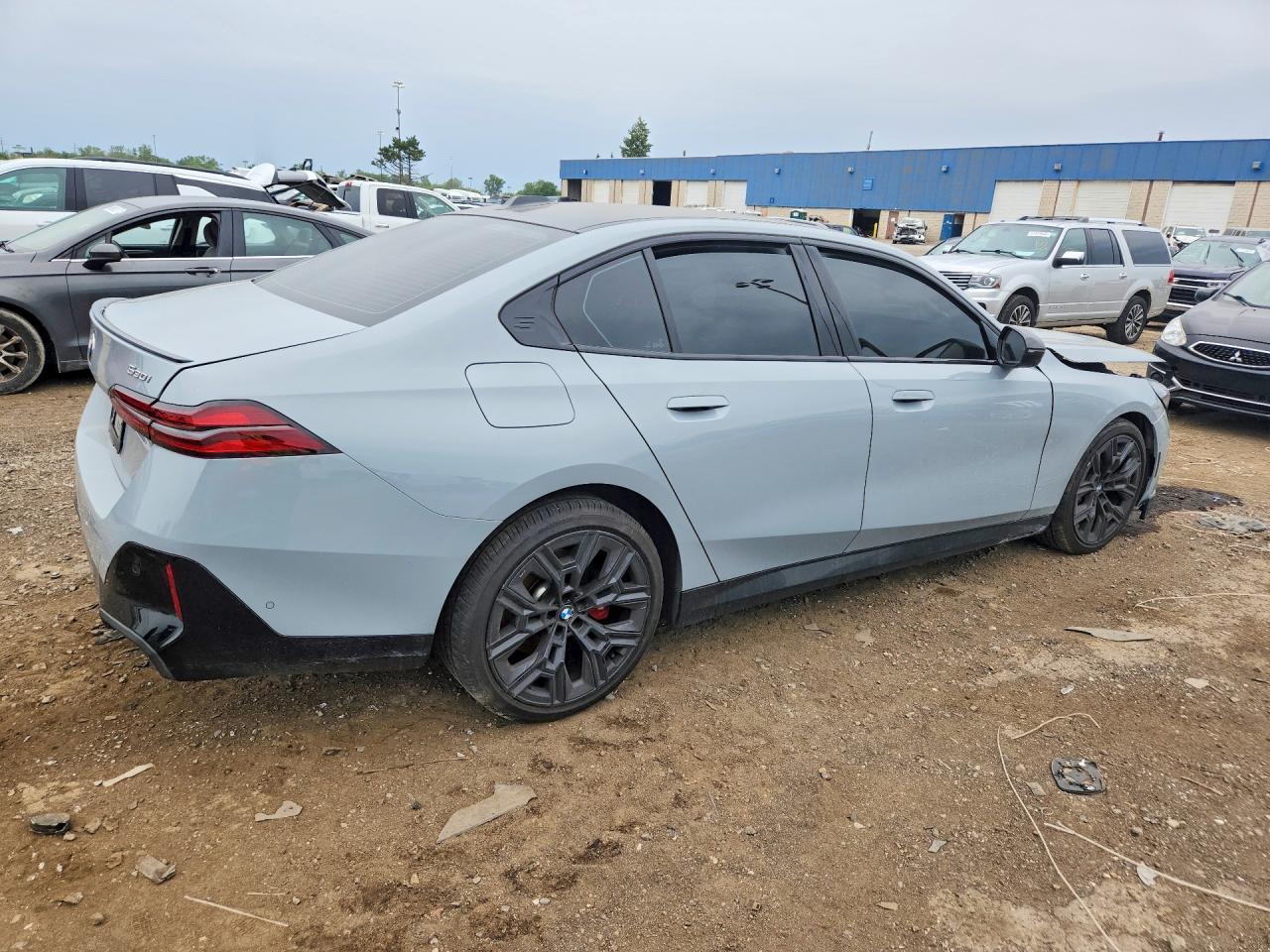 2026 BMW 530 Xi - Фото 3