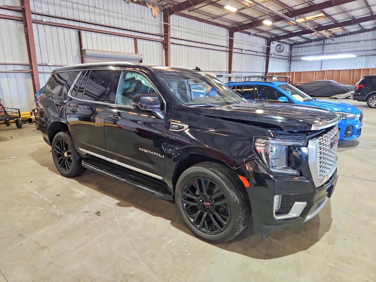 2021 GMC Yukon Denali - Image 4