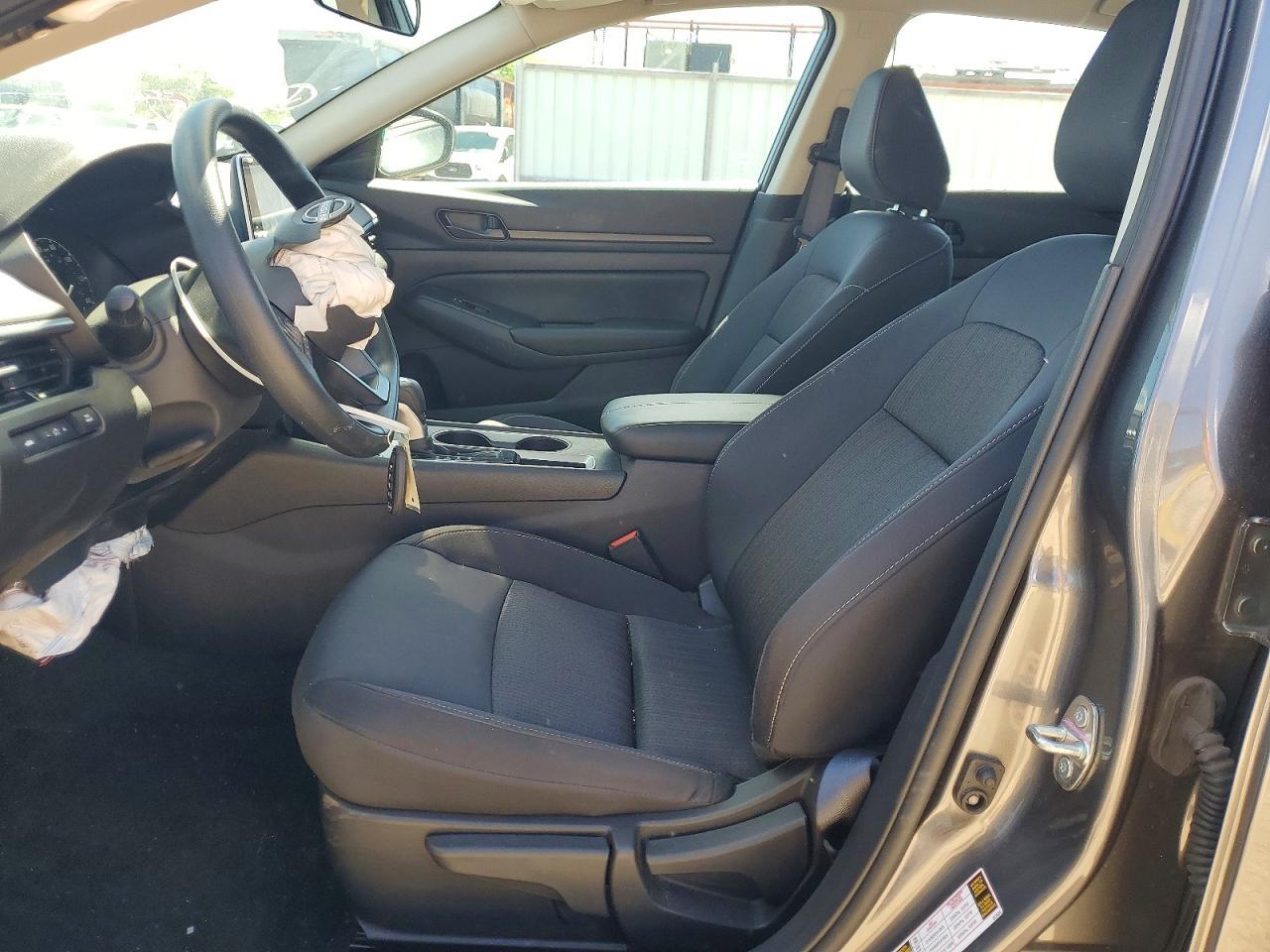 2025 Nissan Altima S - Фото 7