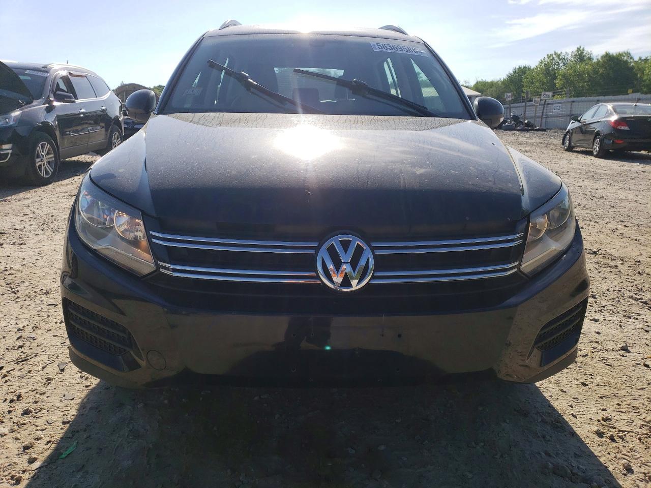 2016 Volkswagen Tiguan S - Image 5
