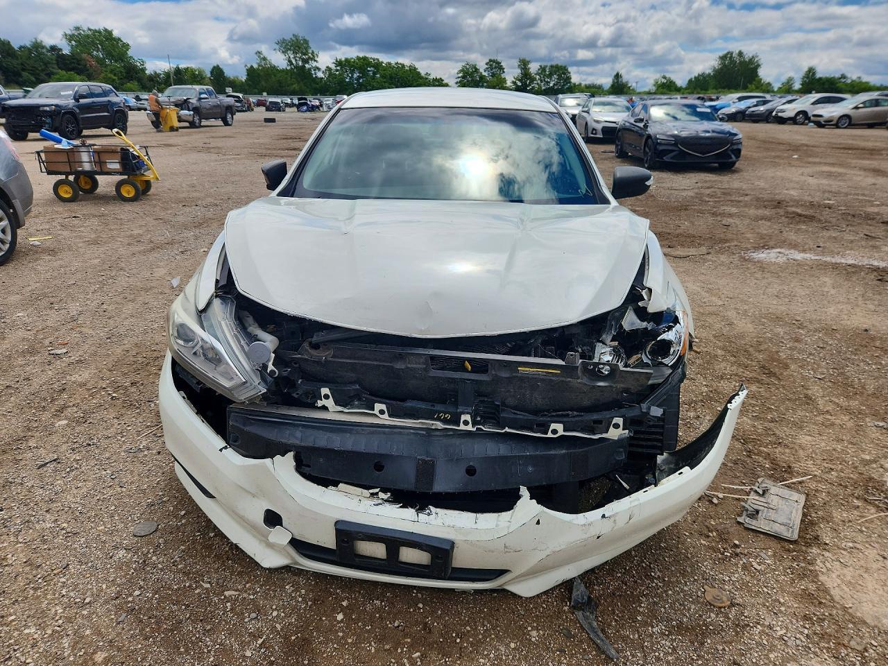 2017 Nissan Altima 2.5 Sv - Image 5