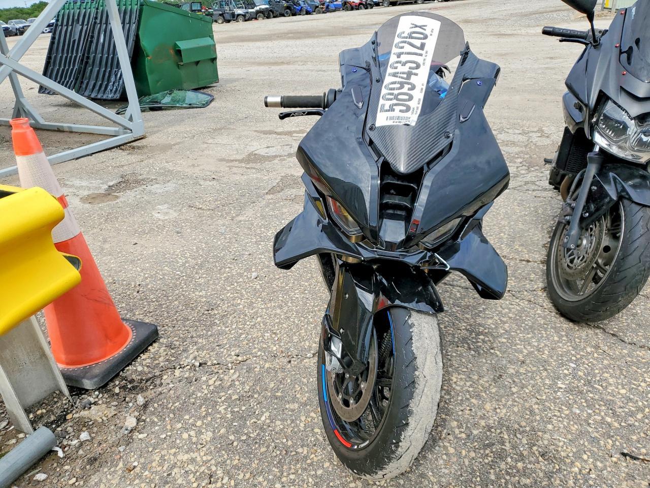 2024 BMW S 1000 Rr - Image 2
