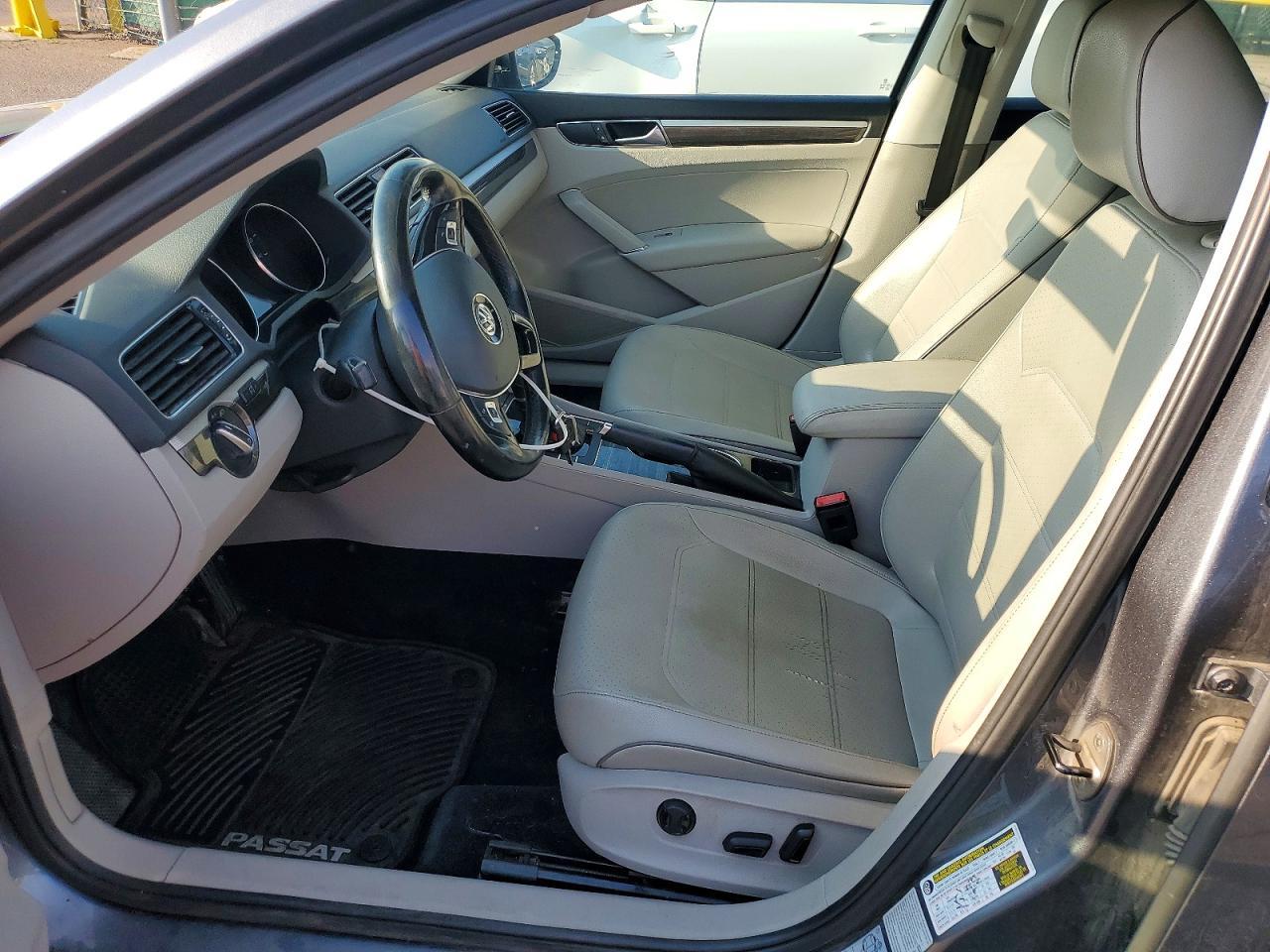 2016 Volkswagen Passat Se - Фото 7