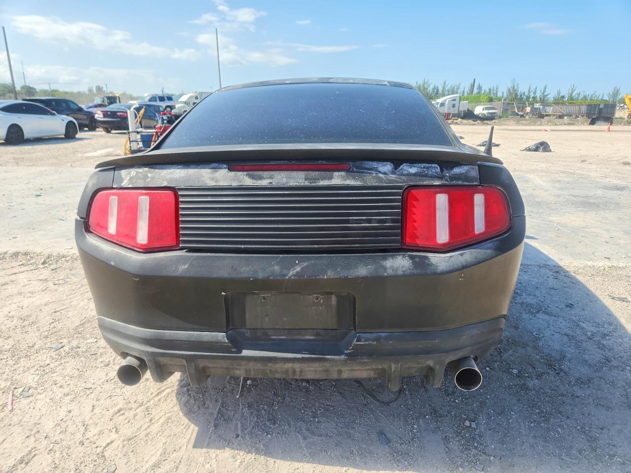 2010 Ford Mustang - Фото 6