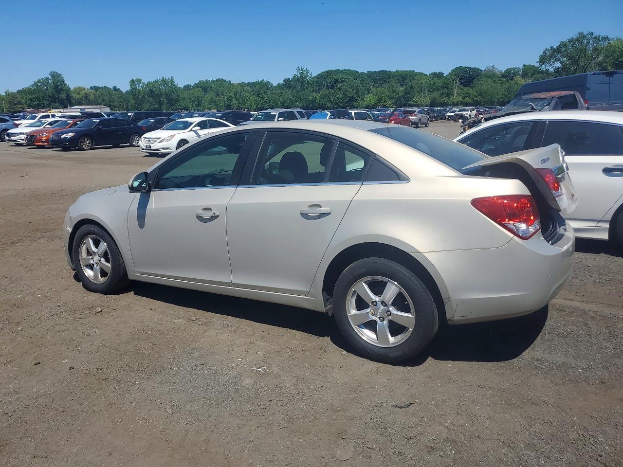 2012 Chevrolet Cruze Lt - Image 2