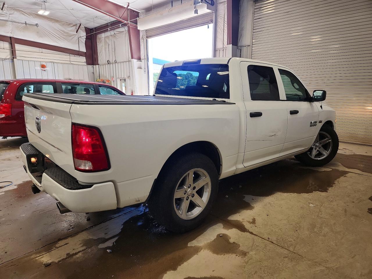 2015 Ram 1500 St - Фото 3