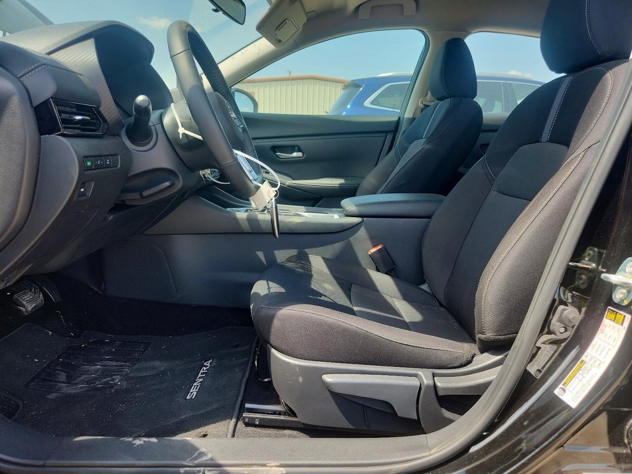 2025 Nissan Sentra Sv - Image 7