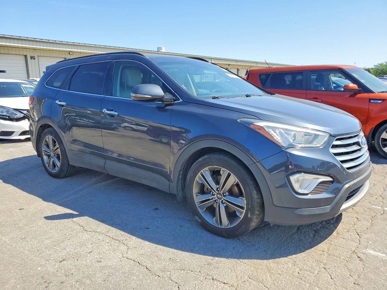 2016 Hyundai Santa Fe Se - Image 4