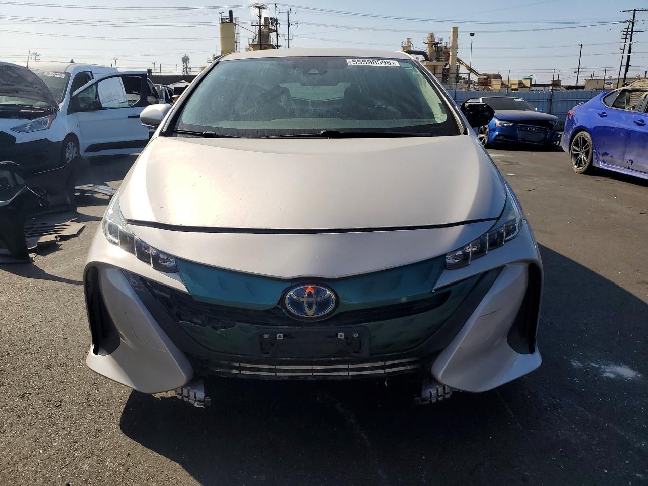 2018 Toyota Prius Prime Plus - Image 5