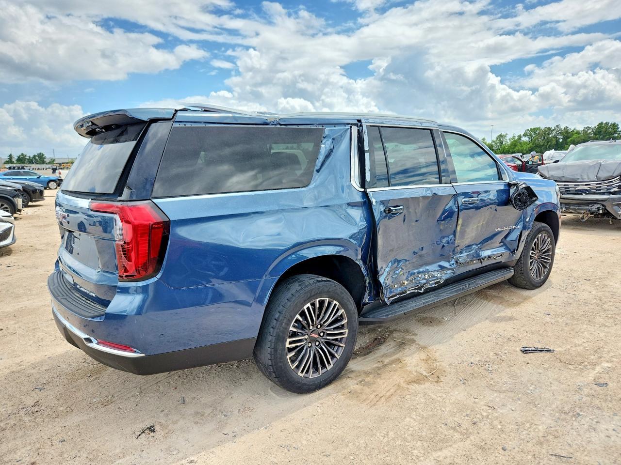2026 GMC Yukon Xl Elevation - Фото 3