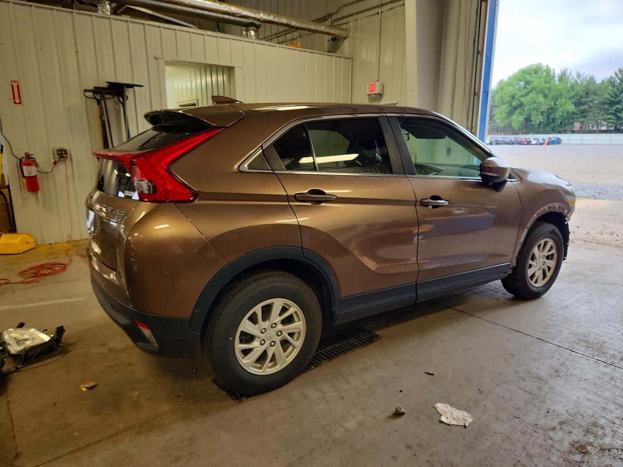 2019 Mitsubishi Eclipse Cross Es - Фото 3