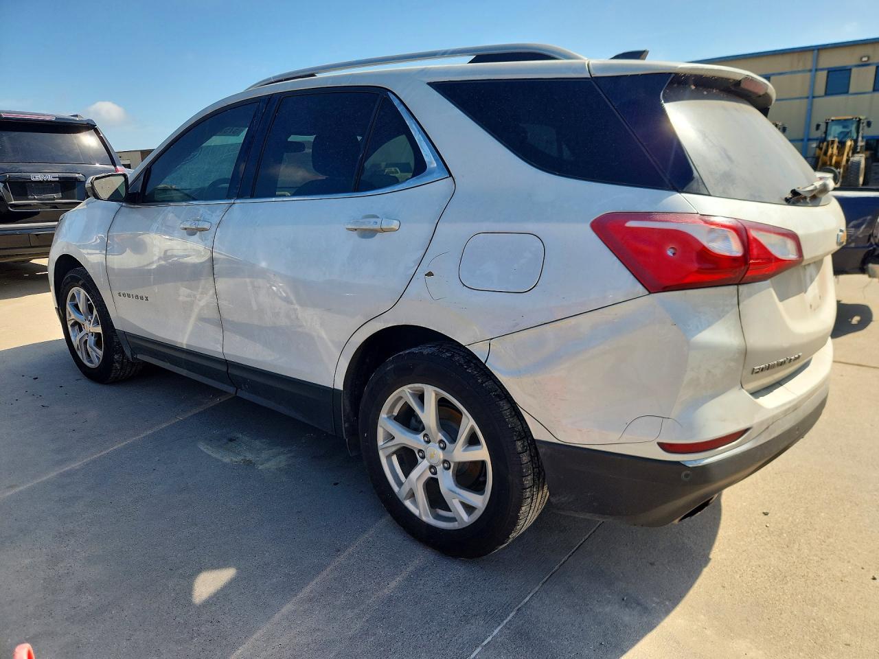2019 Chevrolet Equinox Lt - Image 2