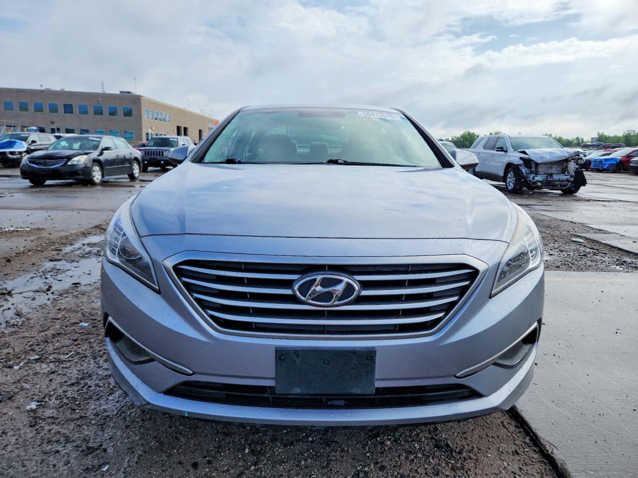 2017 Hyundai Sonata Se - Image 5