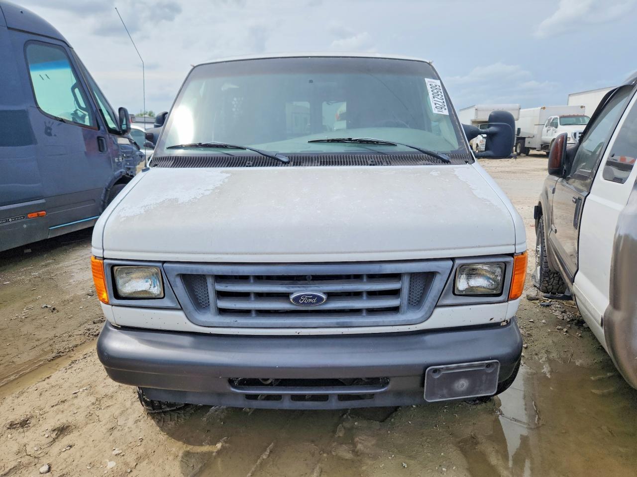 2007 Ford Econoline E250 Van - Фото 5