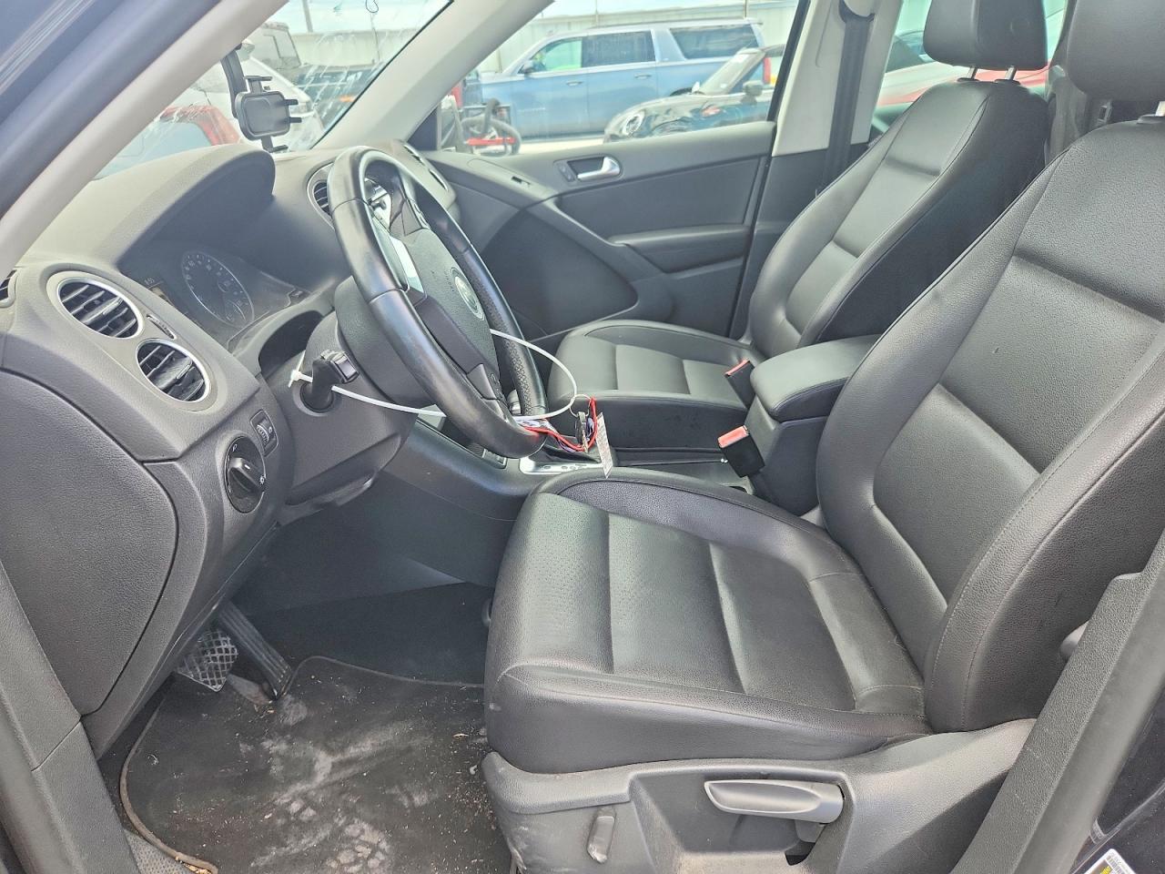 2010 Volkswagen Tiguan S - Фото 7