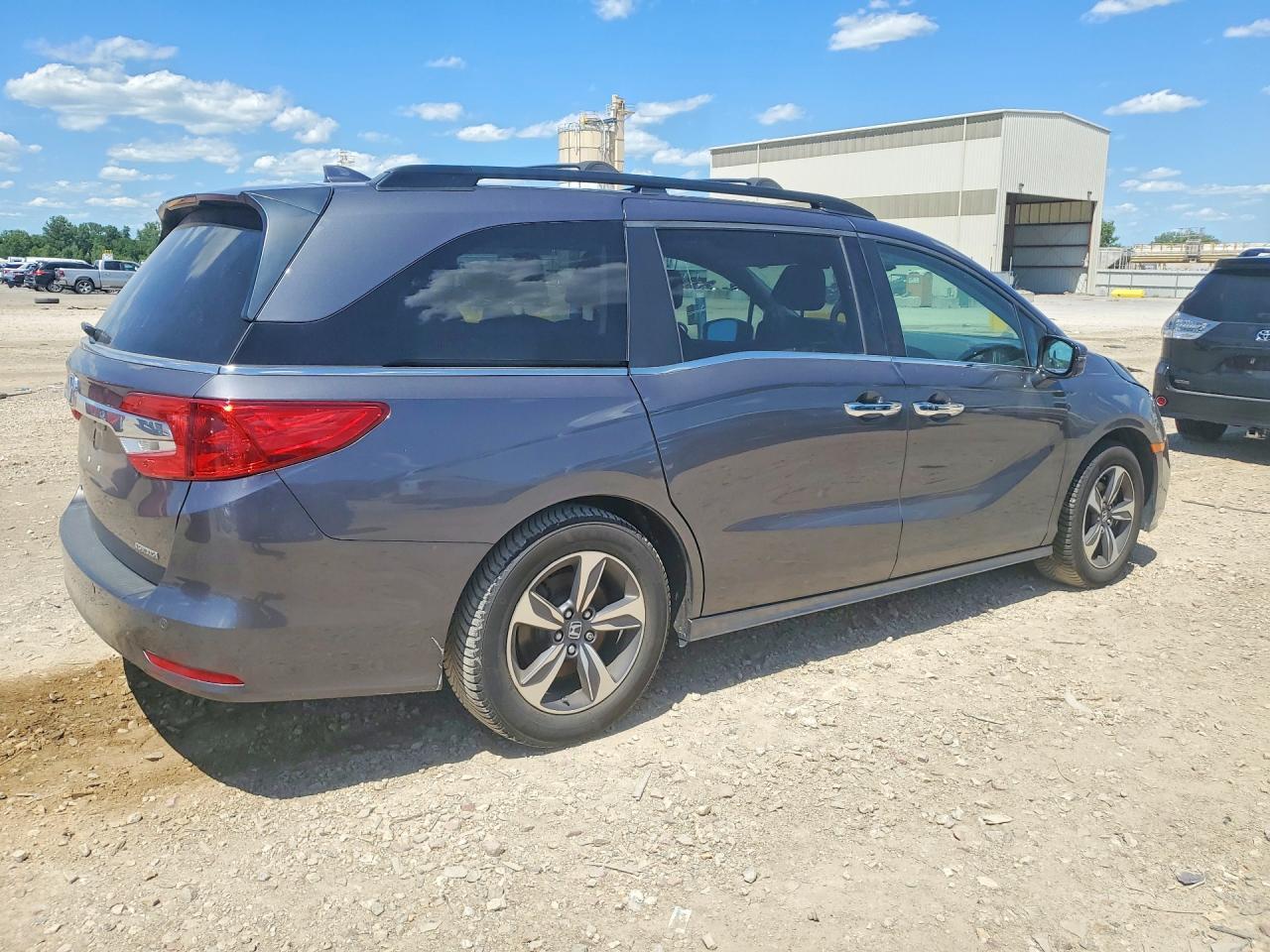 2019 Honda Odyssey Touring - Фото 3