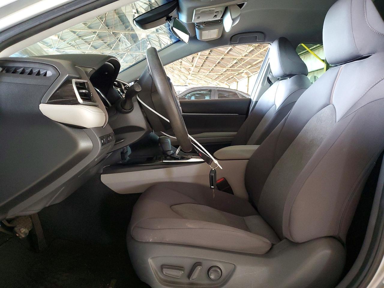 2018 Toyota Camry Le - Фото 7