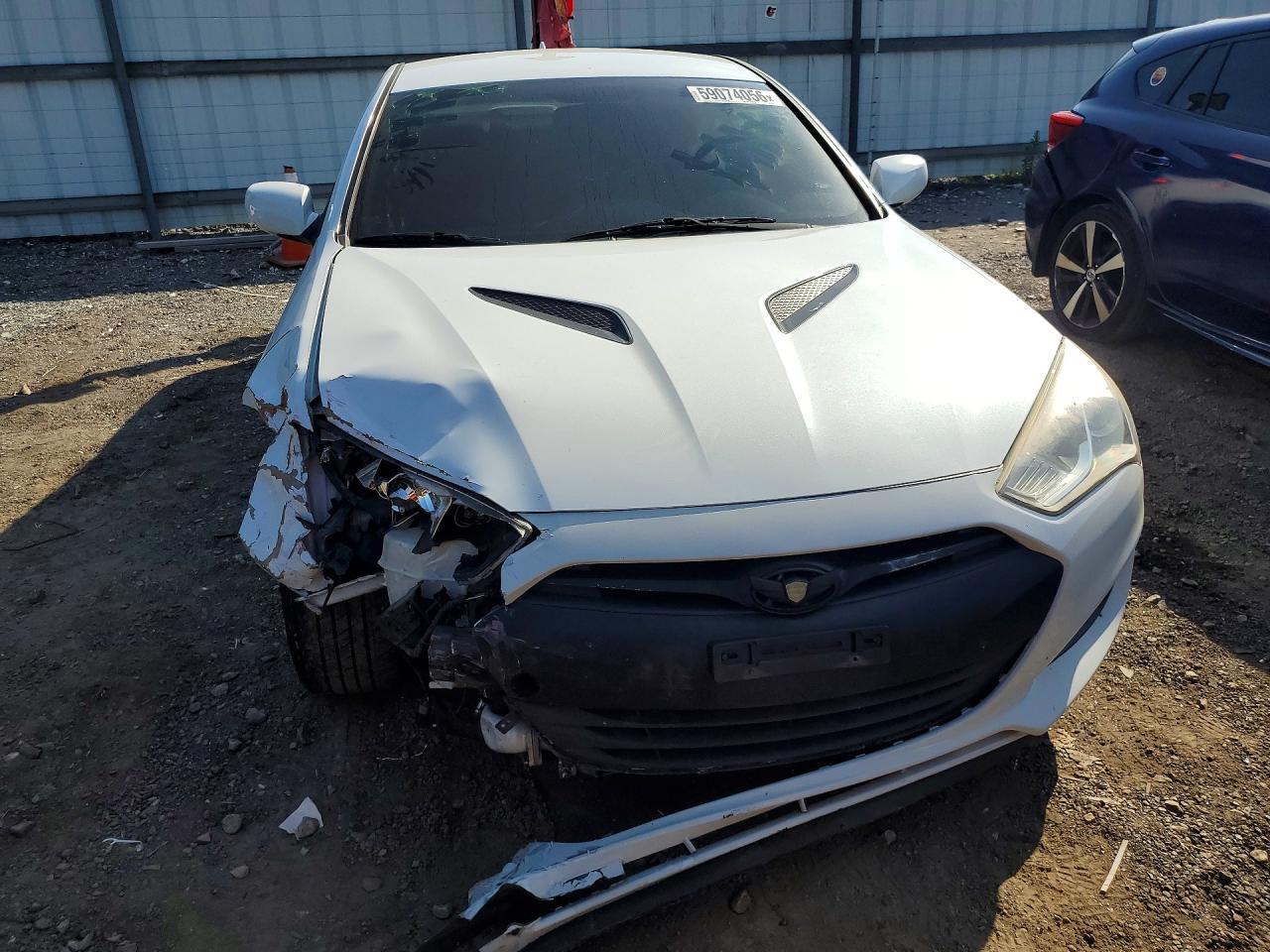2013 Hyundai Genesis Coupe 2.0T - Фото 5