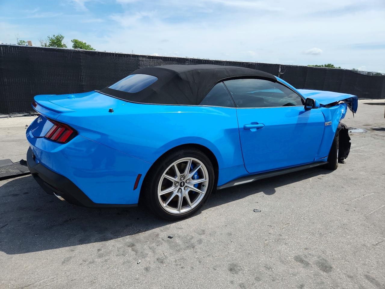 2024 Ford Mustang Gt - Фото 3