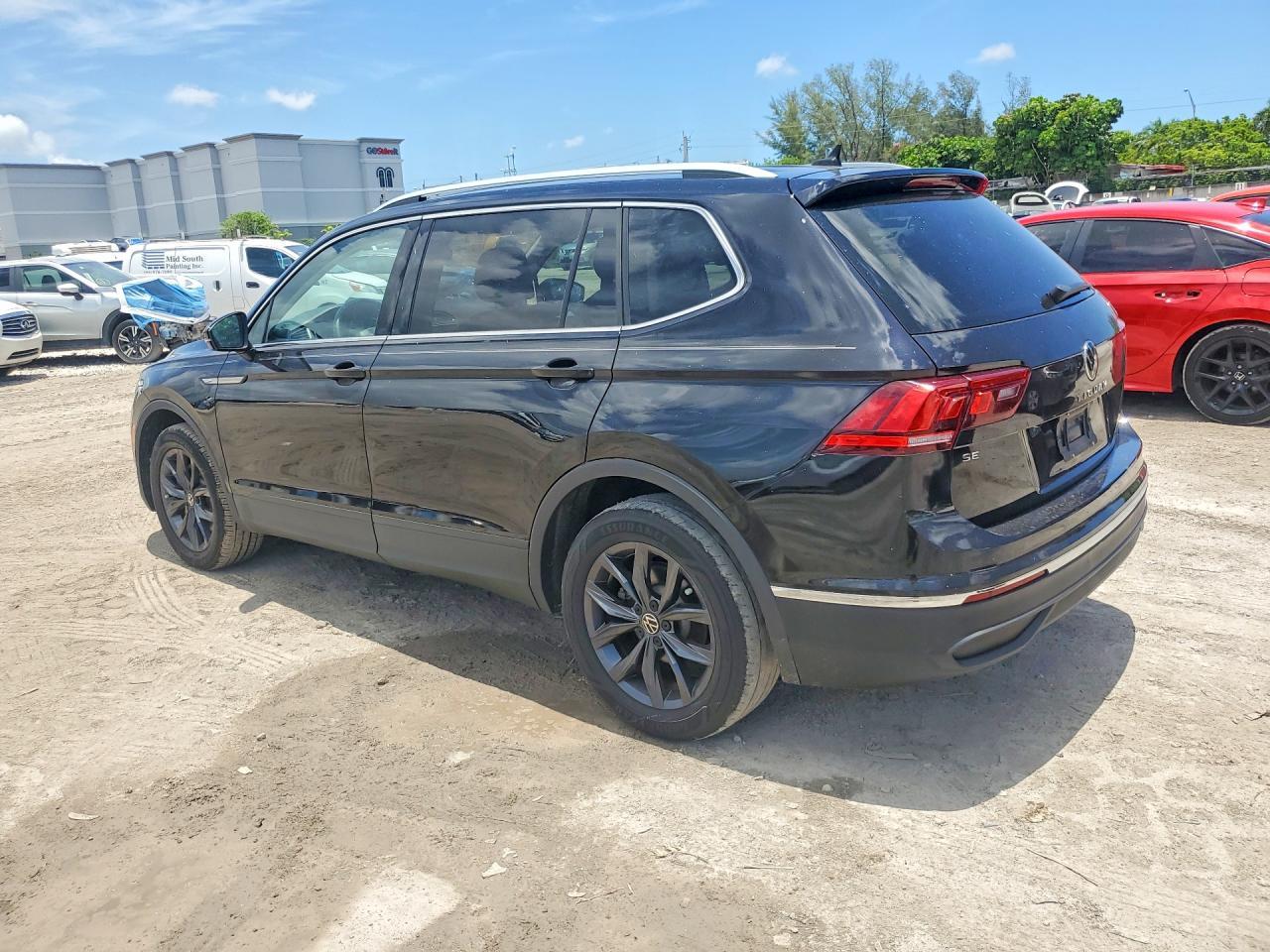 2022 Volkswagen Tiguan Se - Фото 2