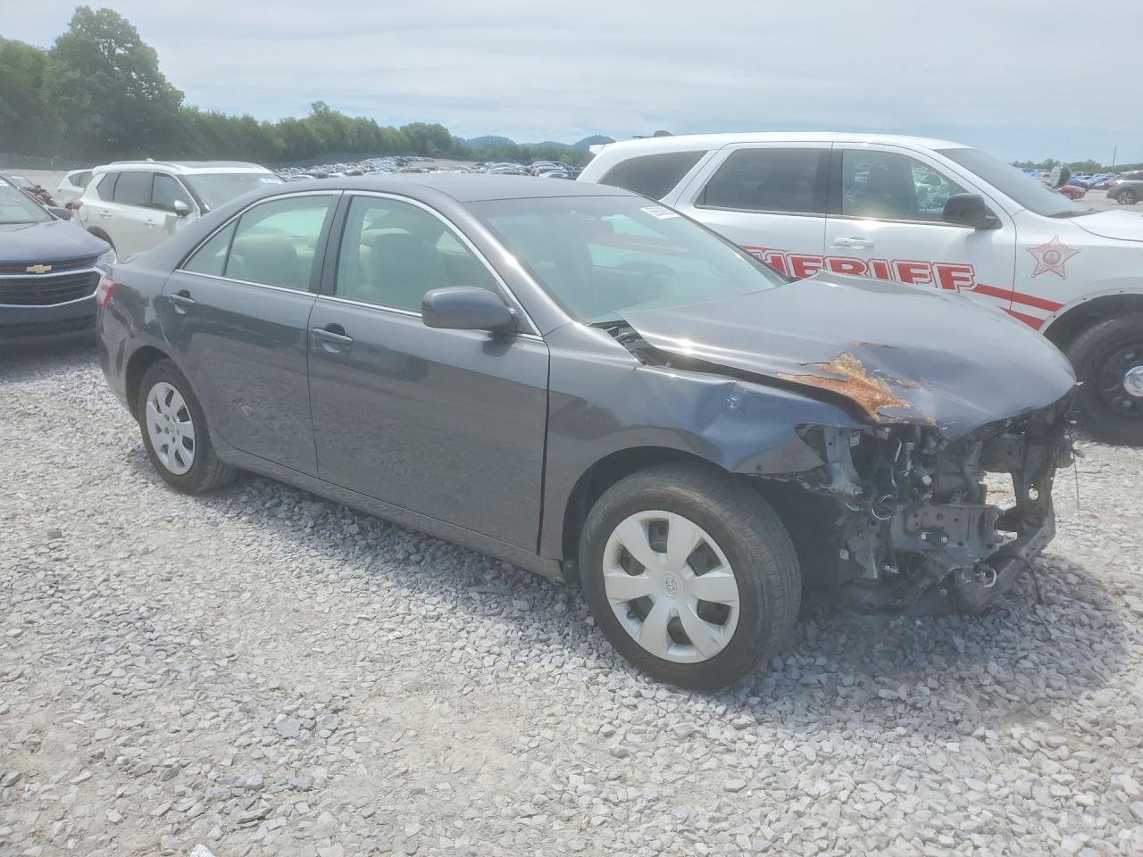 2010 Toyota Camry Le - Фото 4