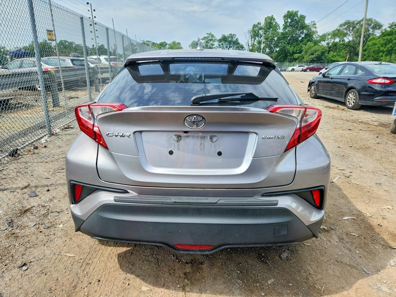2019 Toyota C-Hr Limited - Image 6