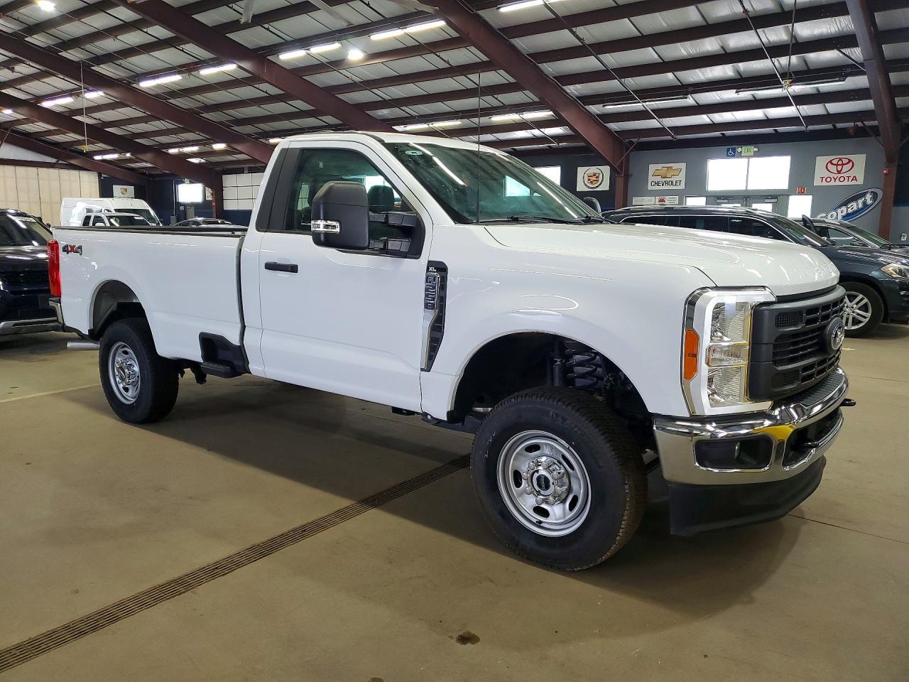2023 Ford F250 Super Duty - Фото 4