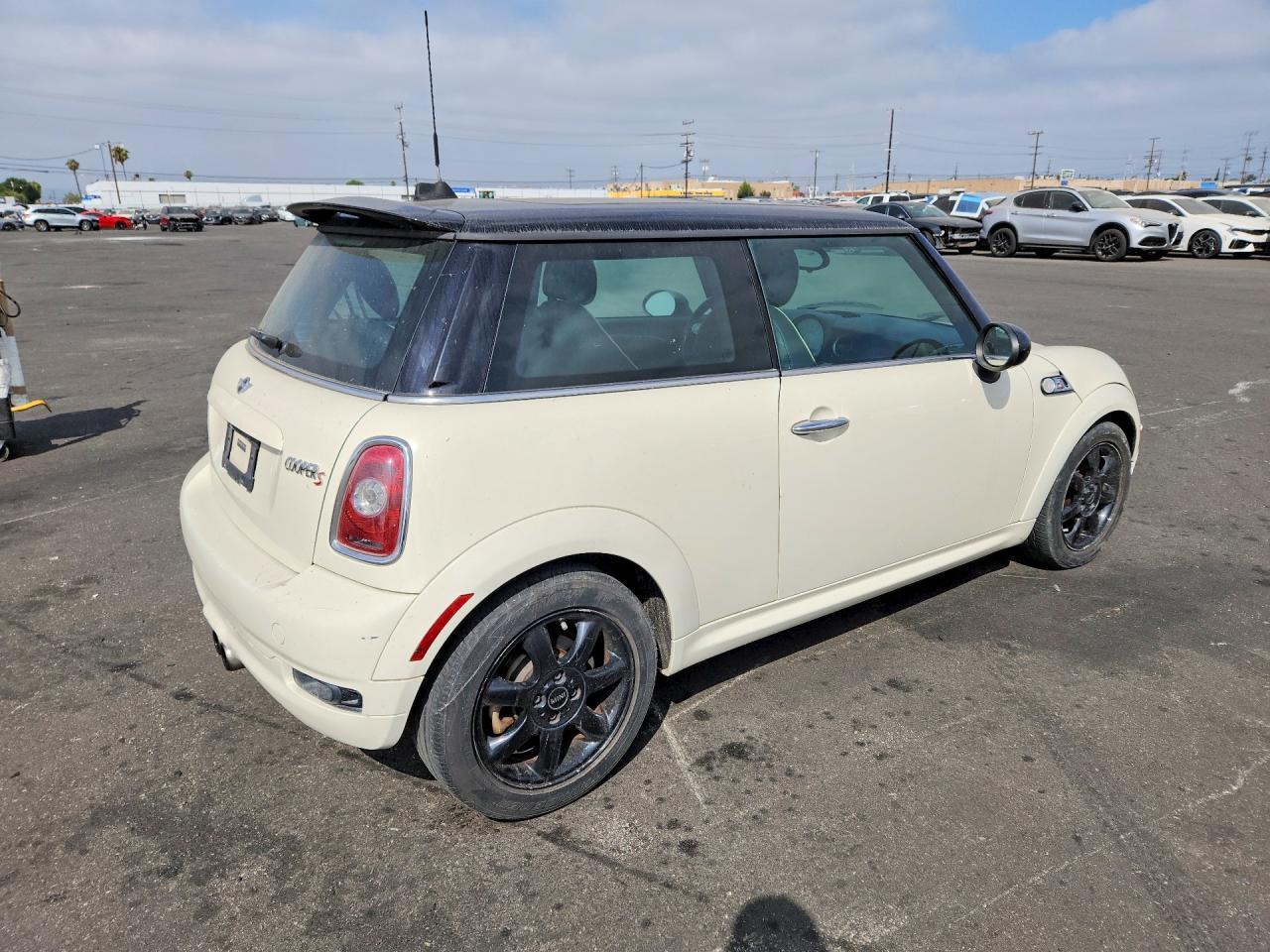 2010 Mini Cooper S - Image 3