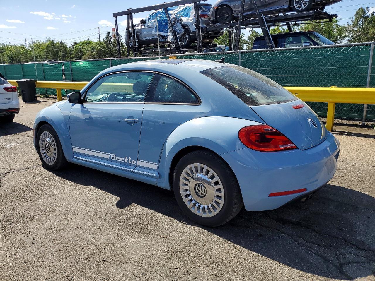 2015 Volkswagen Beetle 1.8T - Image 2