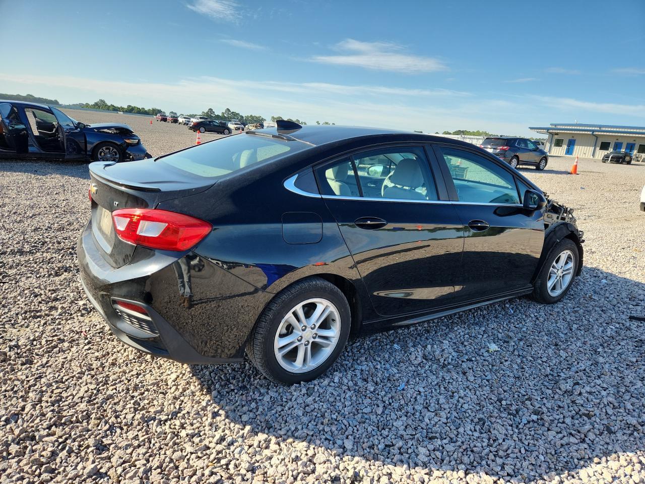 2016 Chevrolet Cruze Lt - Image 3