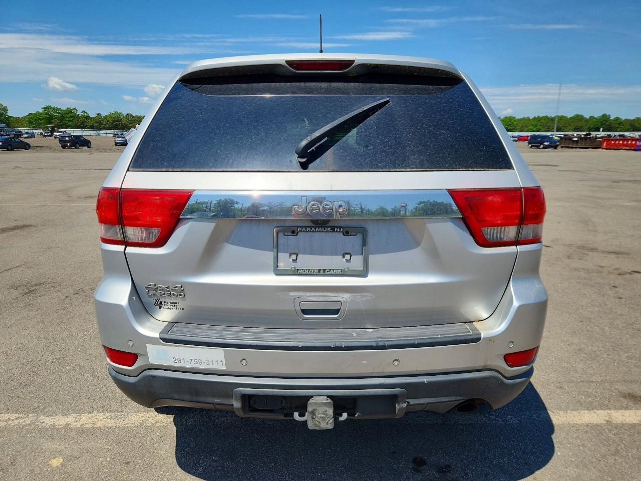 2011 Jeep Grand Cherokee - Image 6