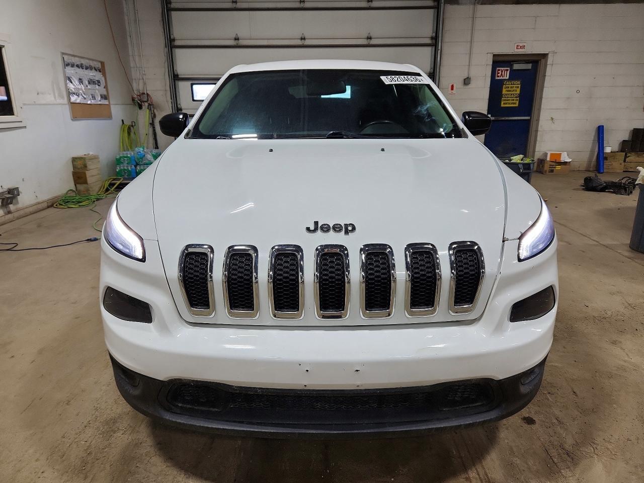 2017 Jeep Cherokee Sport - Фото 5