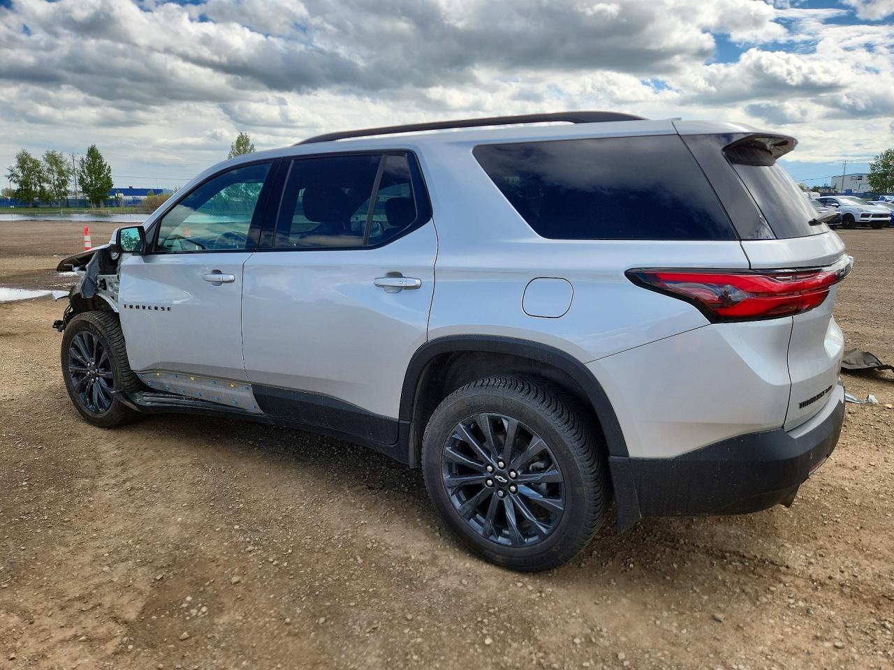 2022 Chevrolet Traverse Rs - Image 2