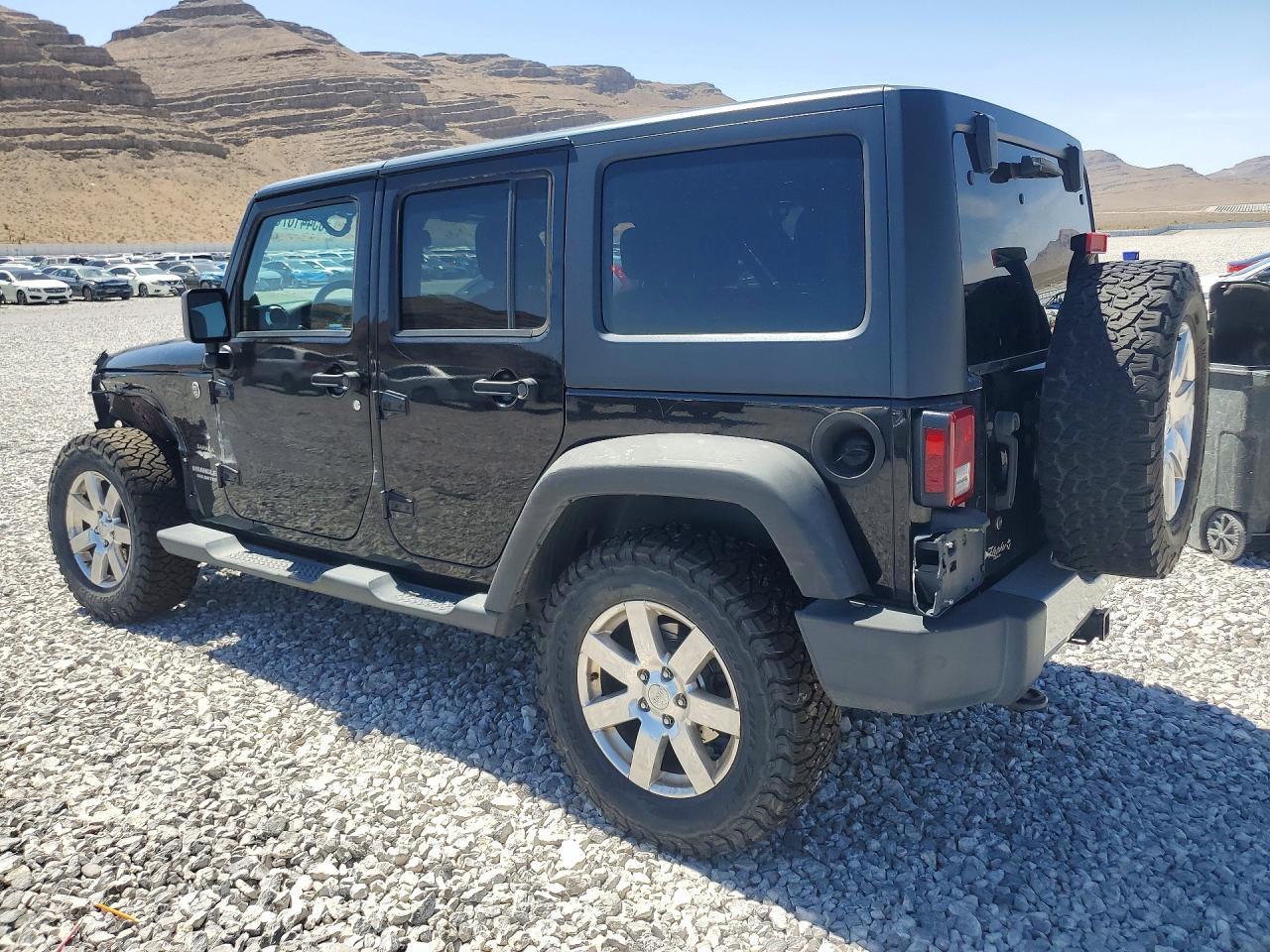 2014 Jeep Wrangler Unlimited Sahara - Фото 2