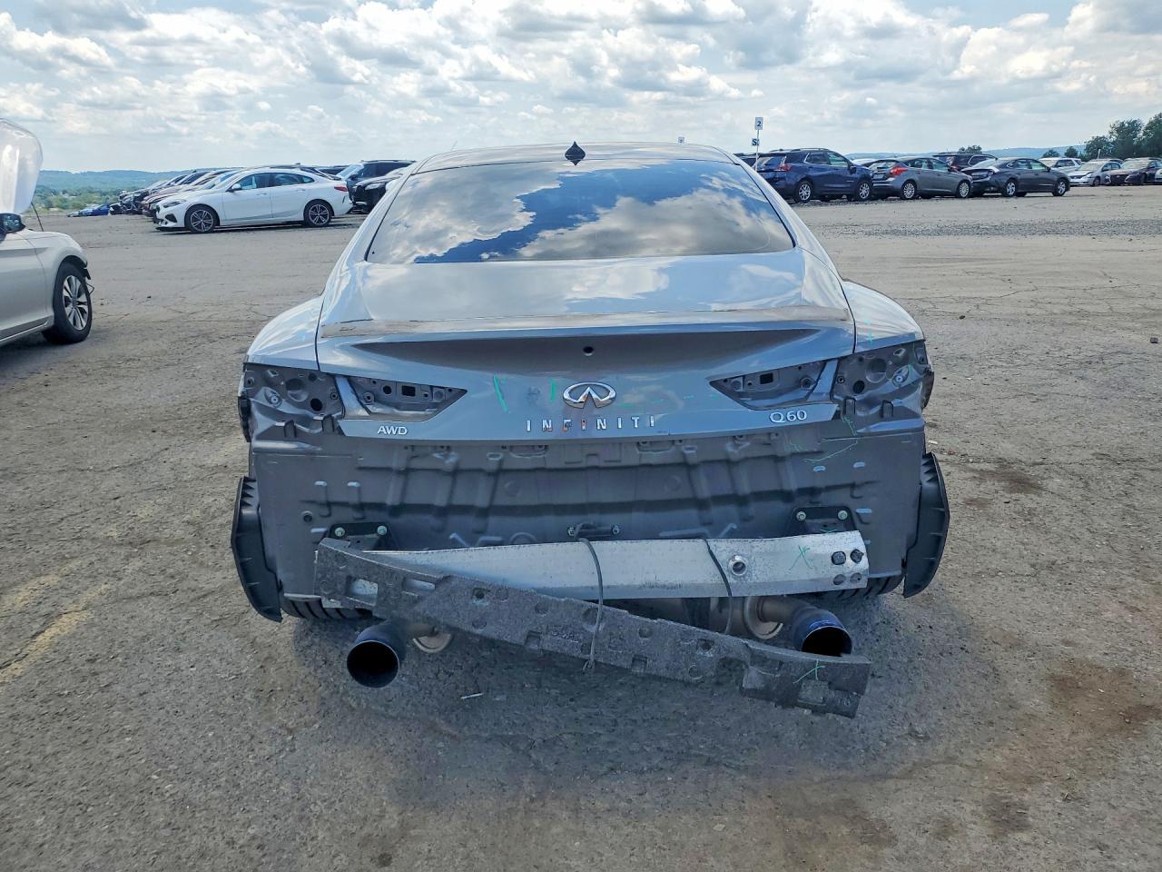 2017 Infiniti Q60 3.0T Premium - Фото 6