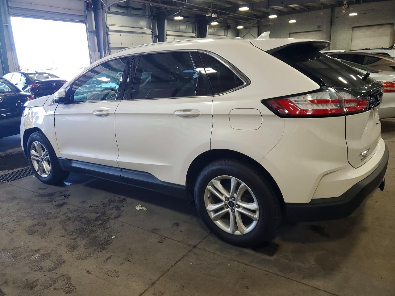 2019 Ford Edge Sel - Фото 2